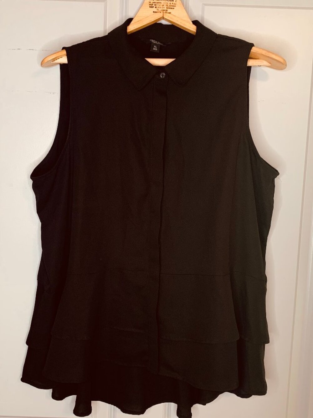 Simply Vera, Vera Wang Button Up Sleeveless, Hi-Lo Peplum Blouse, Black Size XL